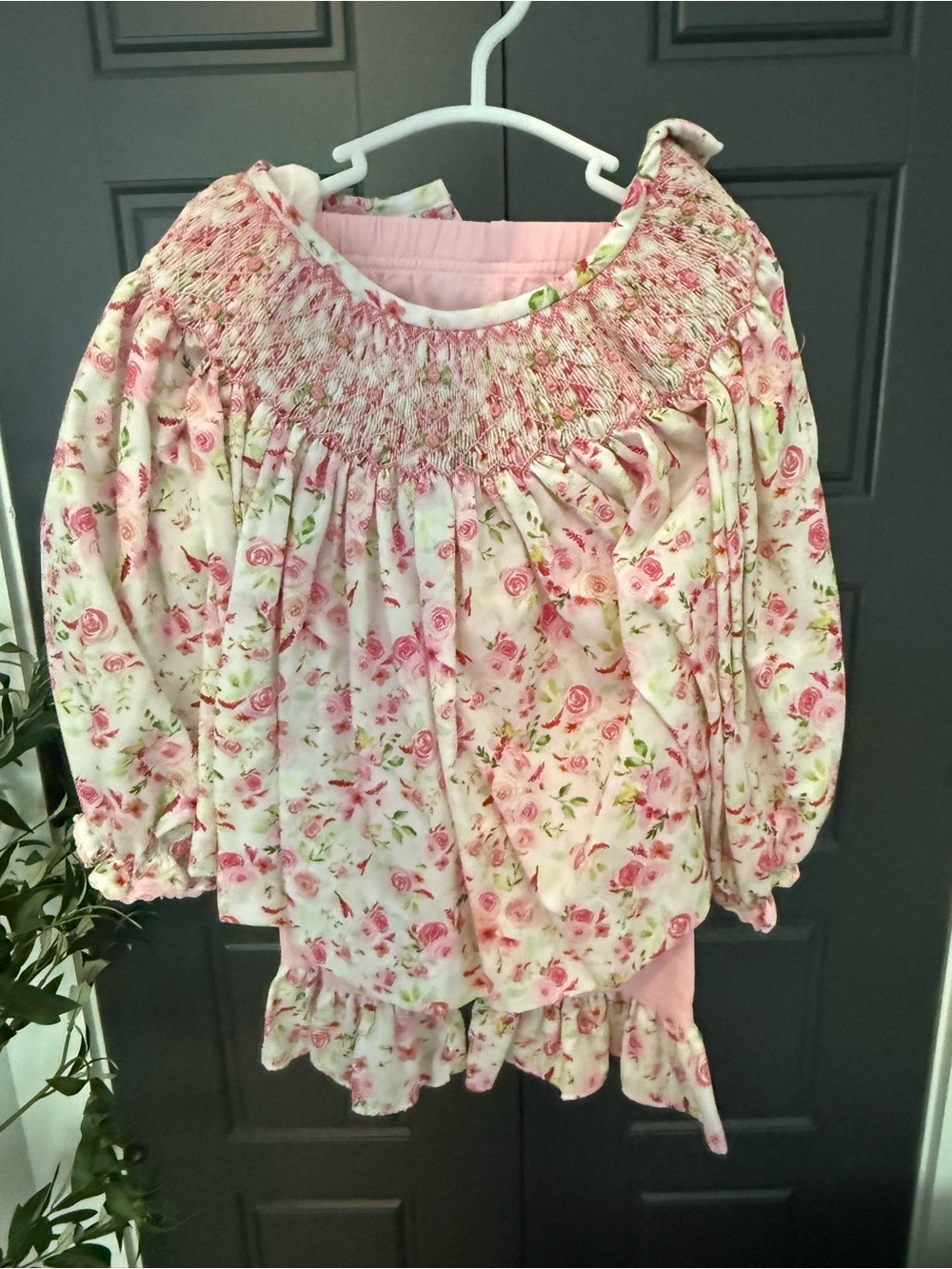 BBS Girls Pink Floral Smocked Long-Sleeve Top & Pants Set - 2T - Play Condition